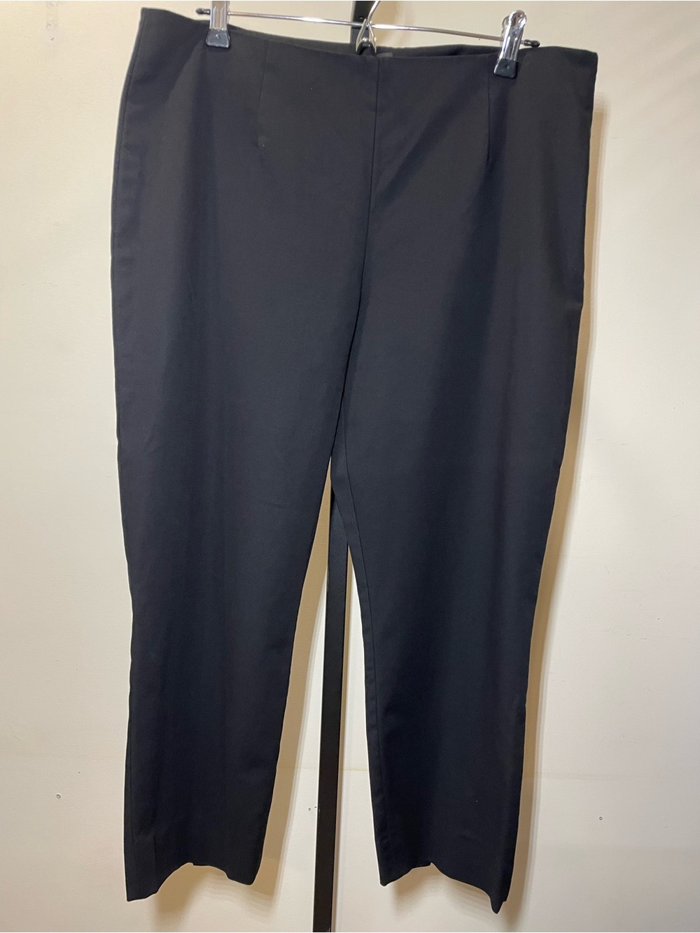 Tahari Black Women's Cropped Dress Pants